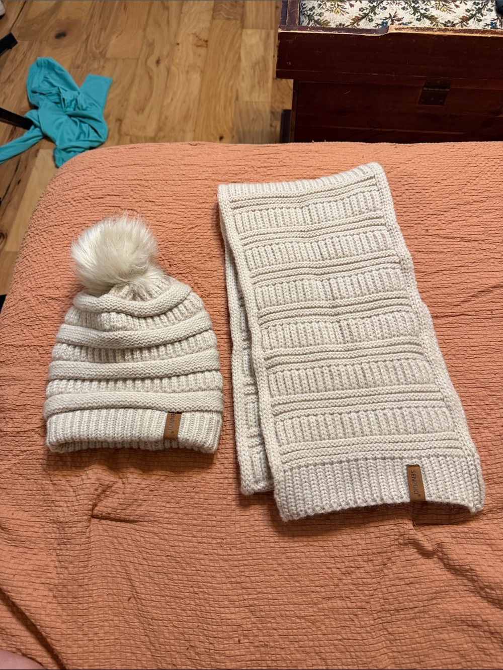 Women’s Hat and Scarf Set